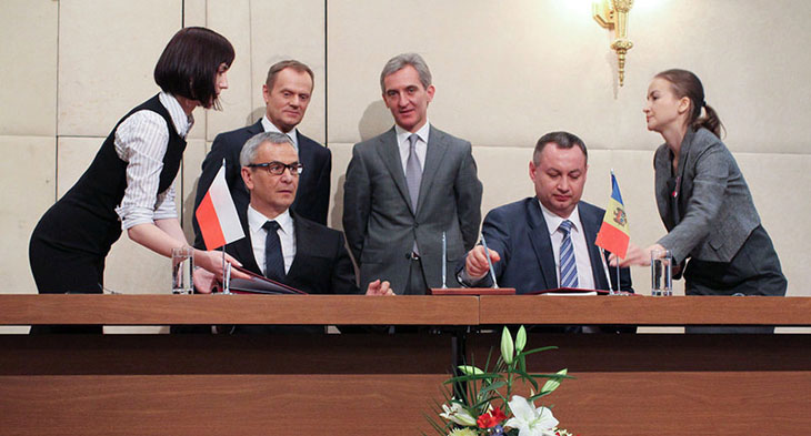 Premierowi towarzyszył Andrzej Biernat, Minister Sportu i Turystyki
