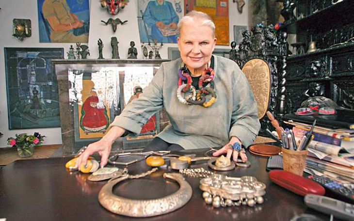 Elżbieta Dzikowska