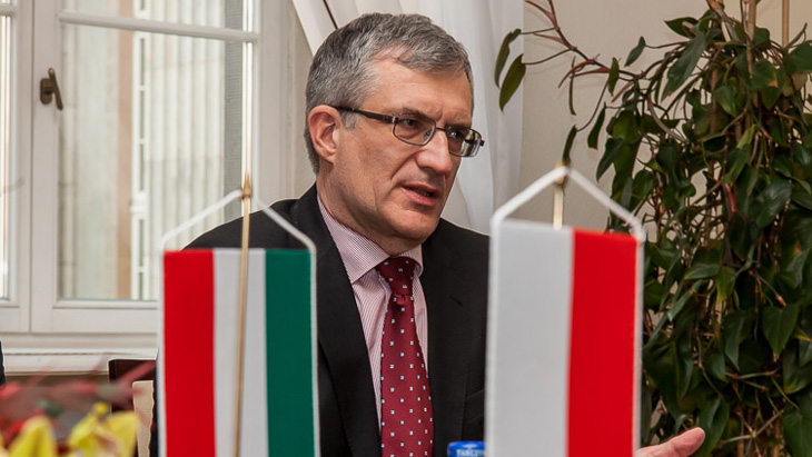 Iván Gyurcsík, ambasador Węgier
