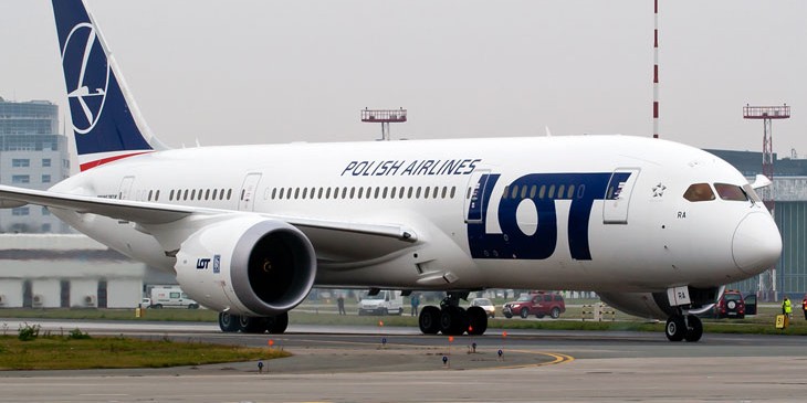 Boeing 787 Dreamliner LOT
