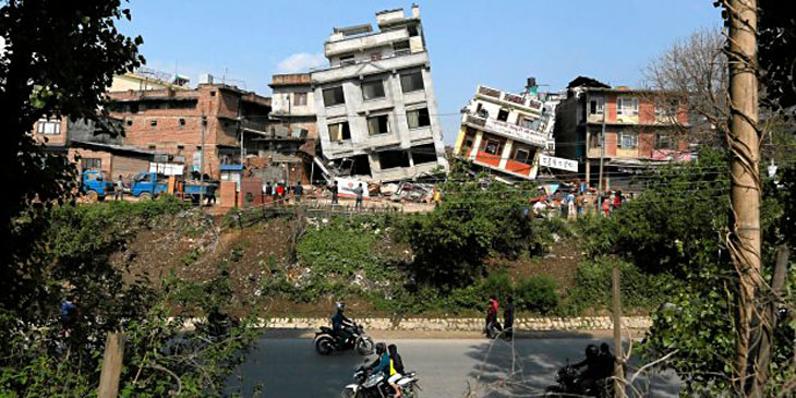 Nepal: ponad 4 tys. ofiar trzęsienia ziemi