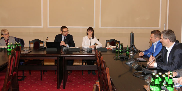 Konsultacje społeczne nad projektem ustawy emerytalnej