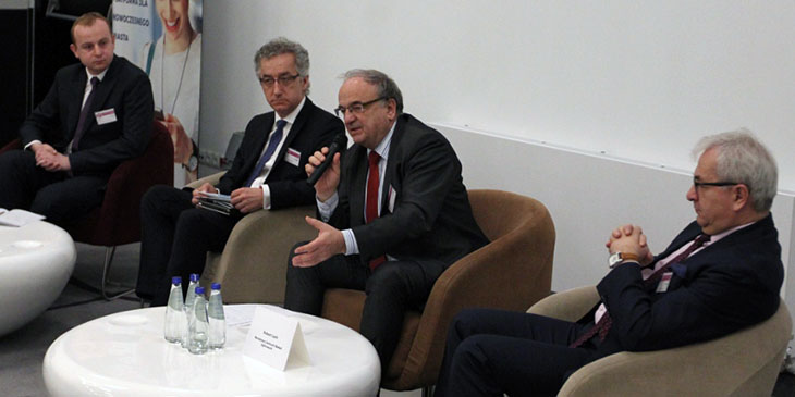 Od lewej: Mariusz Sudoł - ekspert prawa nowych technologii, Andrzej Dulka - prezes Stowarzyszenia Inżynierów Telekomunikacji, Józef Neterowicz - radca handlowy Ambasady Szwecji w Warszawie, ekspert w dziedzinie energetyki, Edward Połaski - prezes Mazowieckiej Izby Rzemiosła i Przedsiębiorczości