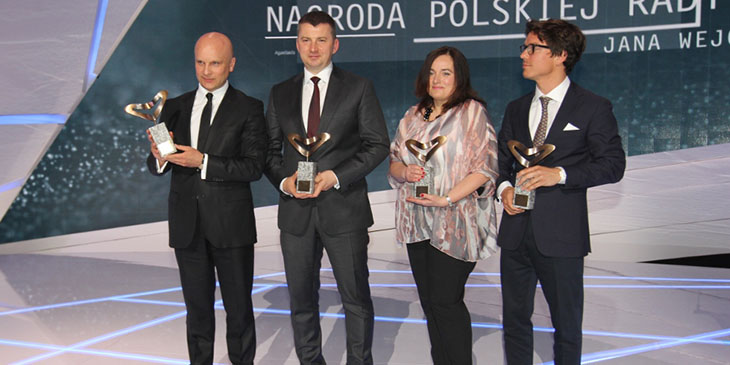 Od lewej: Tomasz Kułakowski - prezes spółek CodiLime, Inc. (USA) i CodiLime Sp. z o.o. (Polska), Dariusz Miłek - prezes CCC SA, dr Anita Kucharska-Dziedzic - prezeska Lubuskiego Stowarzyszenia na Rzecz Kobiet „Baba”, Igor Czernecki - przewodniczący Rady Fundacji im. prof. Romana Czerneckiego