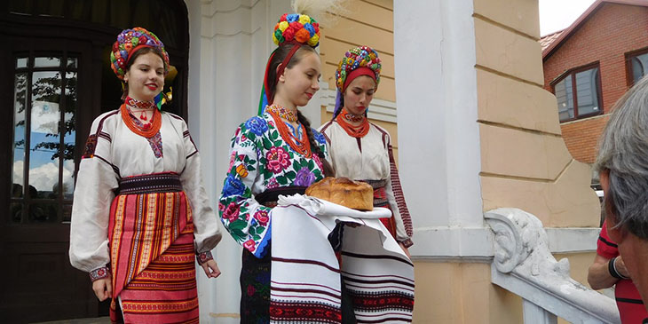 Ukraina