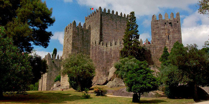 Zamek w Guimarães (Castelo de Guimarães)