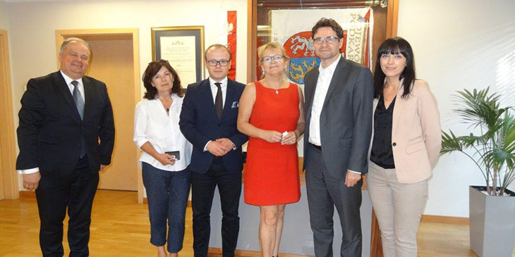 Spotkanie marszałka Władysława Ortyla z Honoratą Pierwołą, prezes Polsko-Amerykańskiego Towarzystwa Biur Podróży SPATA w Nowym Jorku.