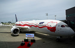 LOT: Dreamliner w okolicznościowym malowaniu