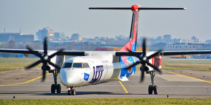 Bombardier Q400 LOT