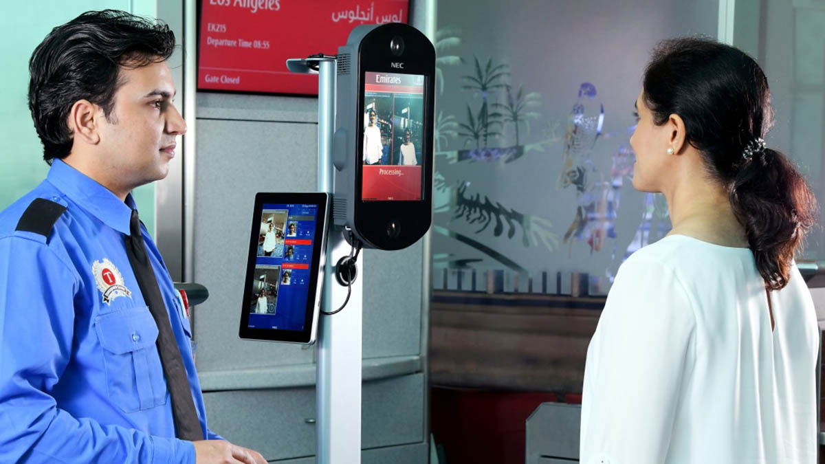 Emirates wprowadzają identyfikację biometryczną