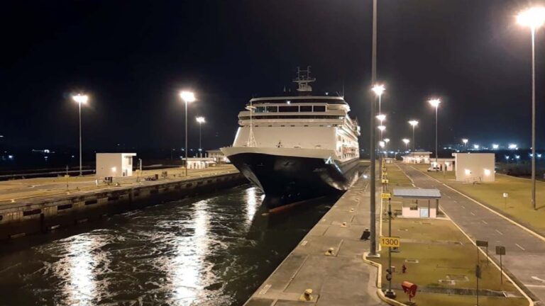 Statek Holland America