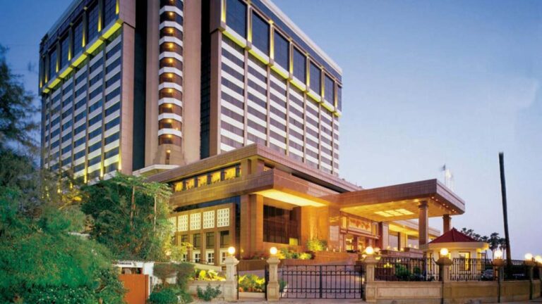Taj Lands End