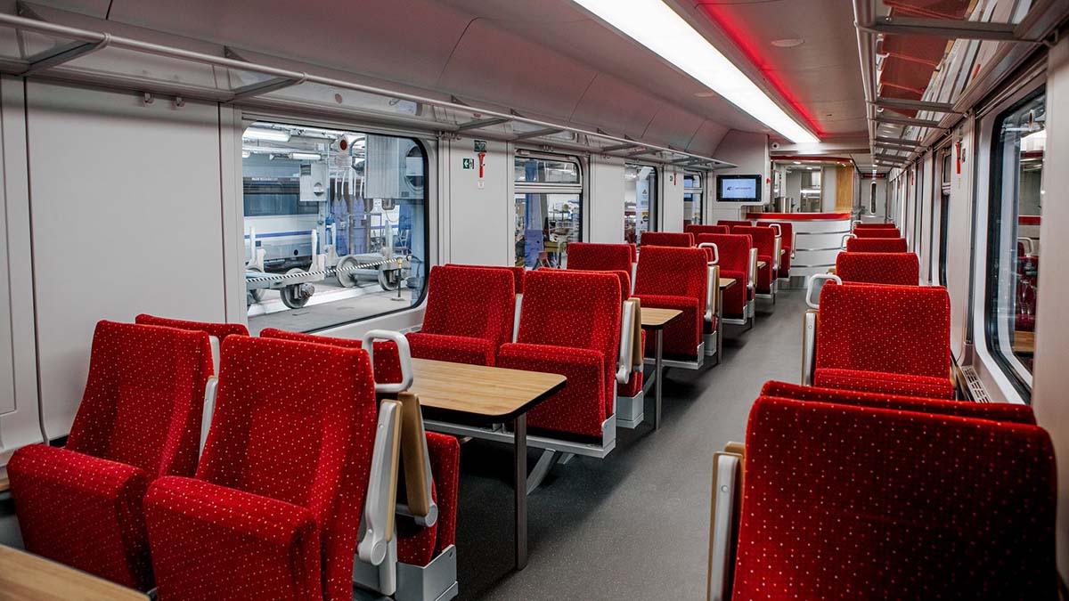 Zmodernizowany wagon restauracyjny