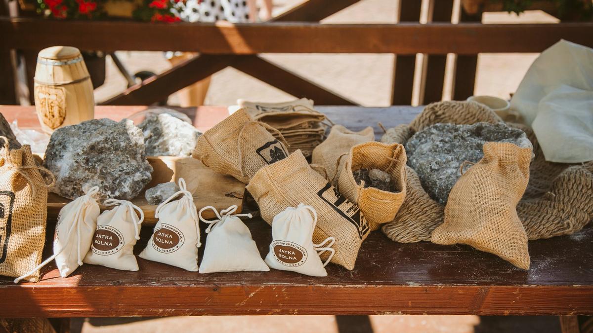 Rózne rodzaje soli w jatce solnej