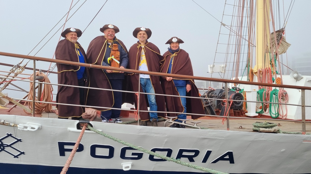 20 marca figura św. Jakuba wraz z załogą pielgrzymów wypłynęła z Gdyni. 