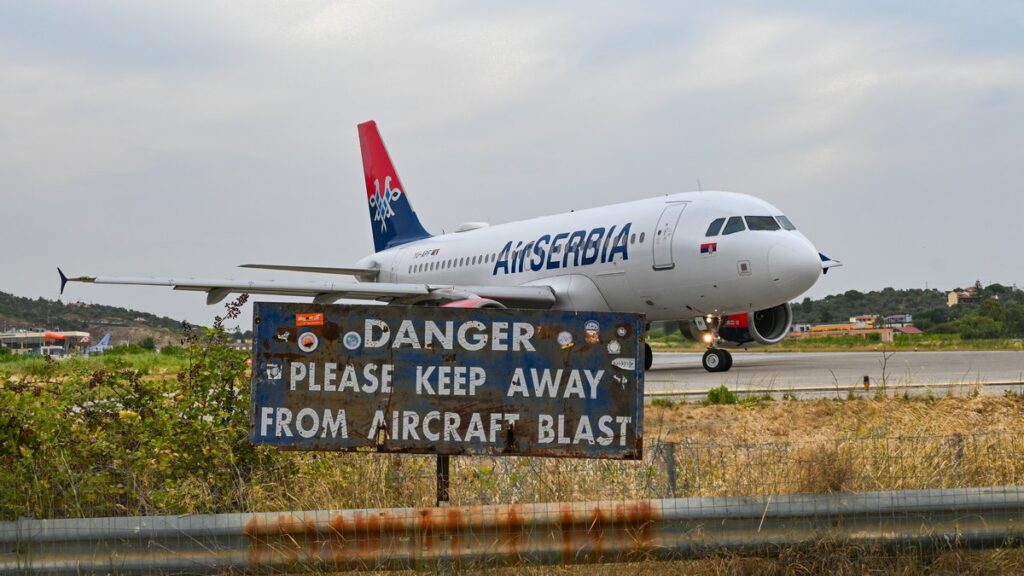 Samolot Air Serbia
