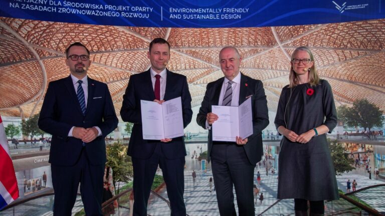 Zawarcie umowy z Foster+Partners na projekt CPK.