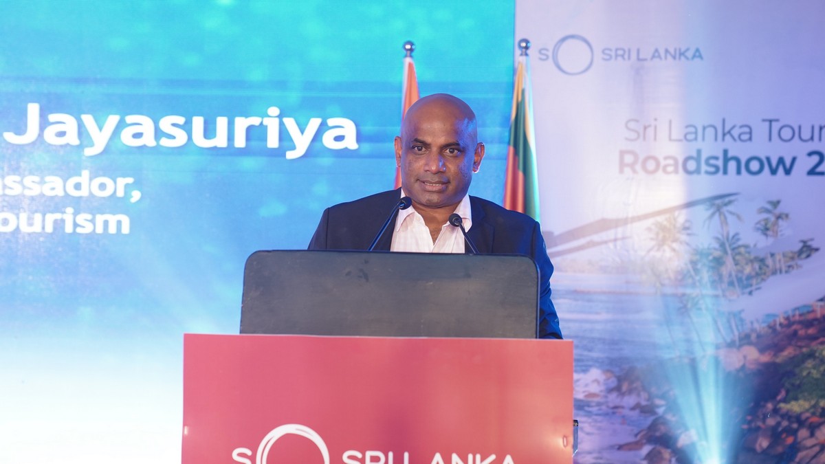 Sanath Jayasuriya, legenda krykieta ze Sri Lanki zachęca obywateli Indii do odwiedzenia jego kraju.