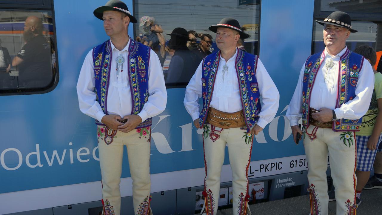 Pociągi pod specjalnymi hasłami promują Małopolskę