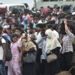 Ludzie wracają do pracy, terminal Munshiganj na obrzeżach Dhaki w Bangladeszu. Fot. Agencja Xinhua Ludzie wracają do pracy, Munshiganj na obrzeżach Dhaki w Bangladeszu.