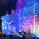 Fot.: Región Vysoké Tatry Lodowa rzeźba Katedry św. Jakuba w Santiago de Compostela na Hrebienku w słowackich Tatrach